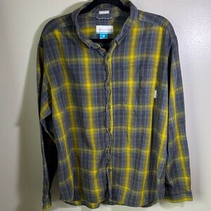 Columbia Men's Plaid Button Down Shirt in Yellow and Gray Size XL